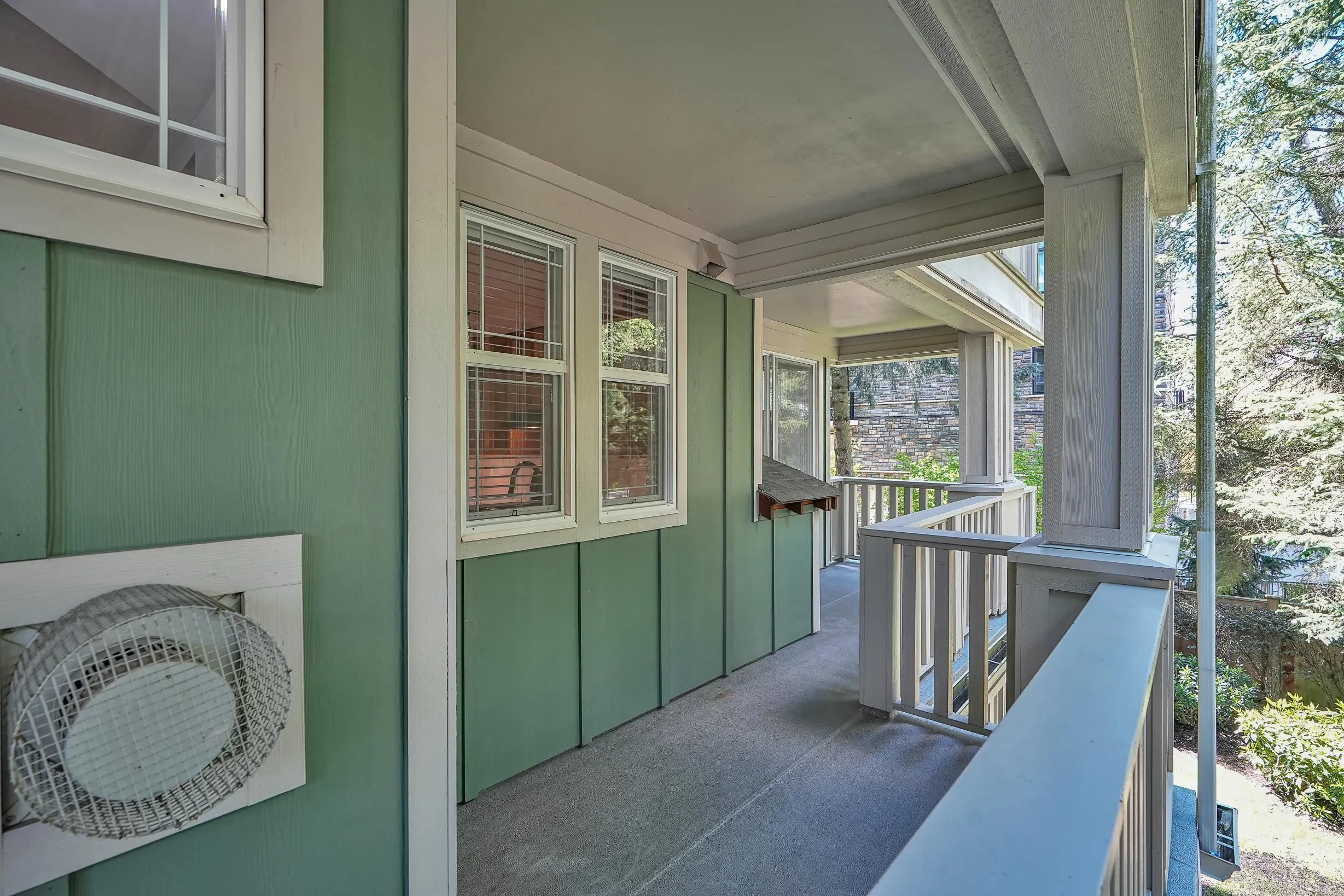 15350 16a Avenue #211