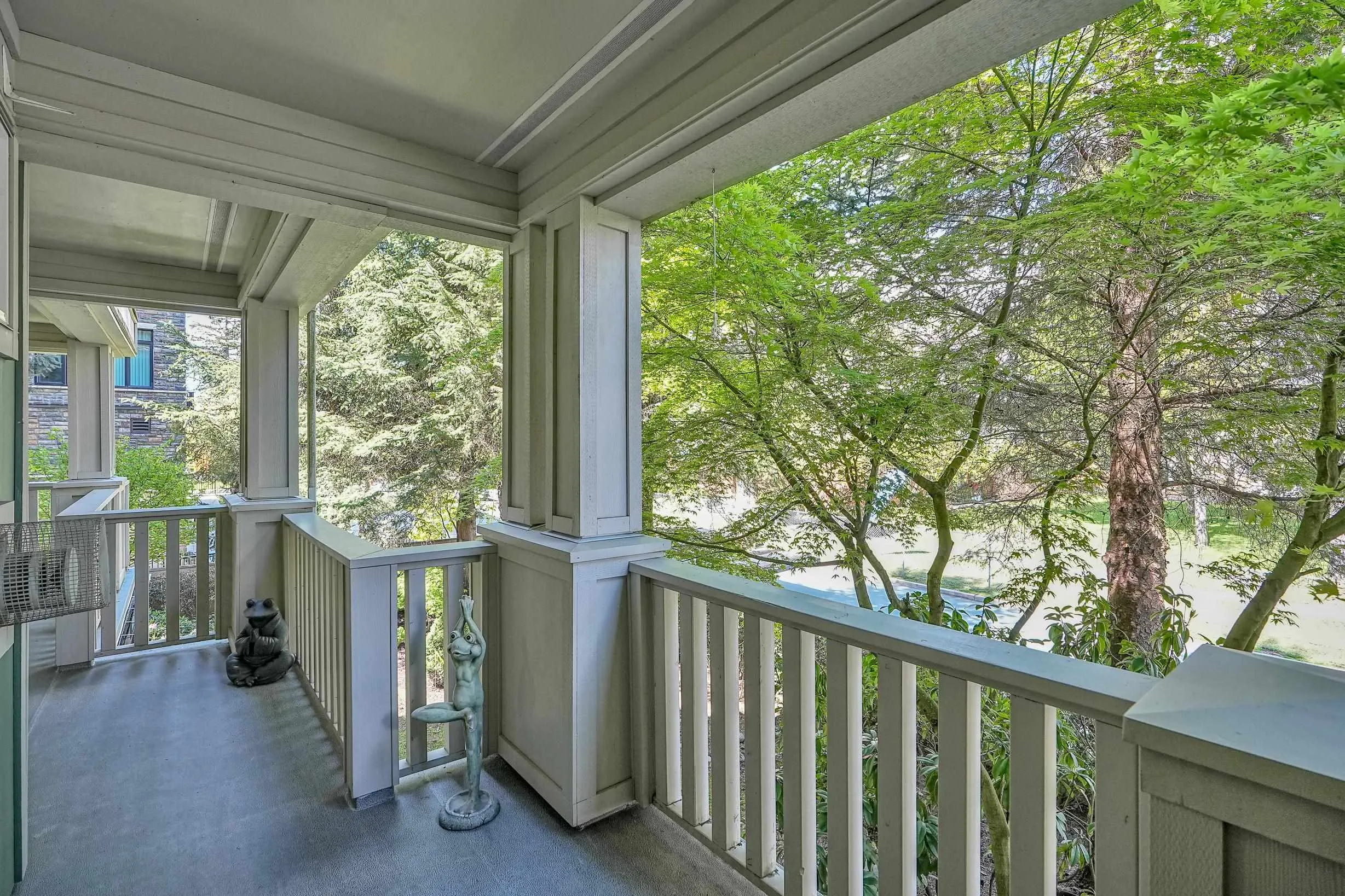 15350 16a Avenue #211