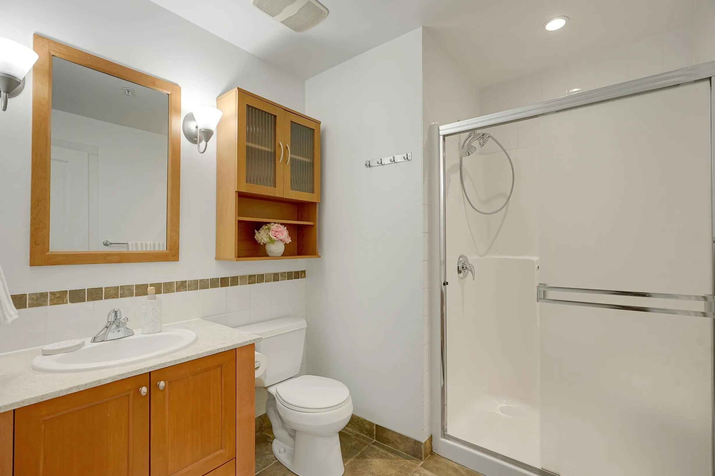 15350 16a Avenue #211