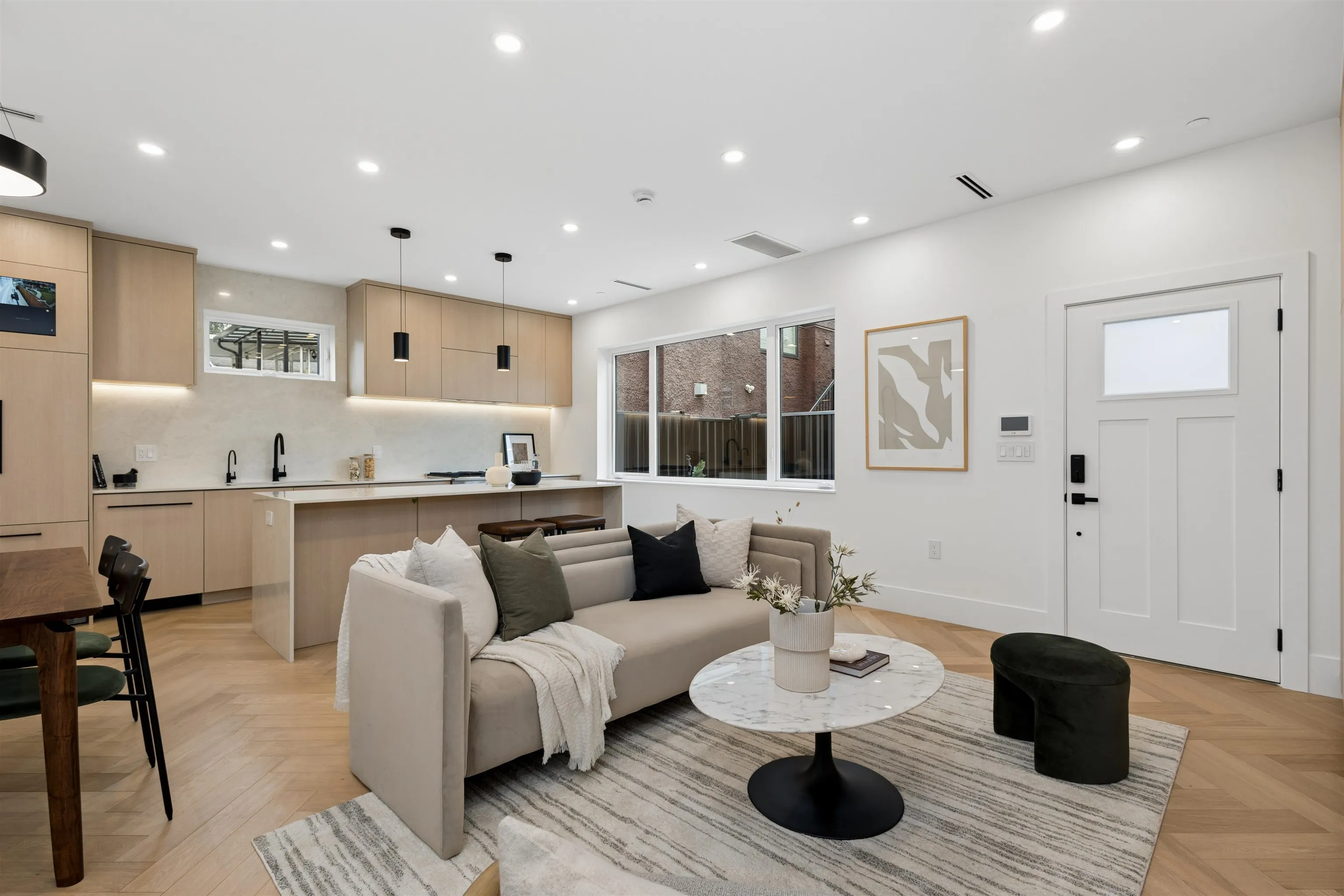 3639 E 46th Avenue #1