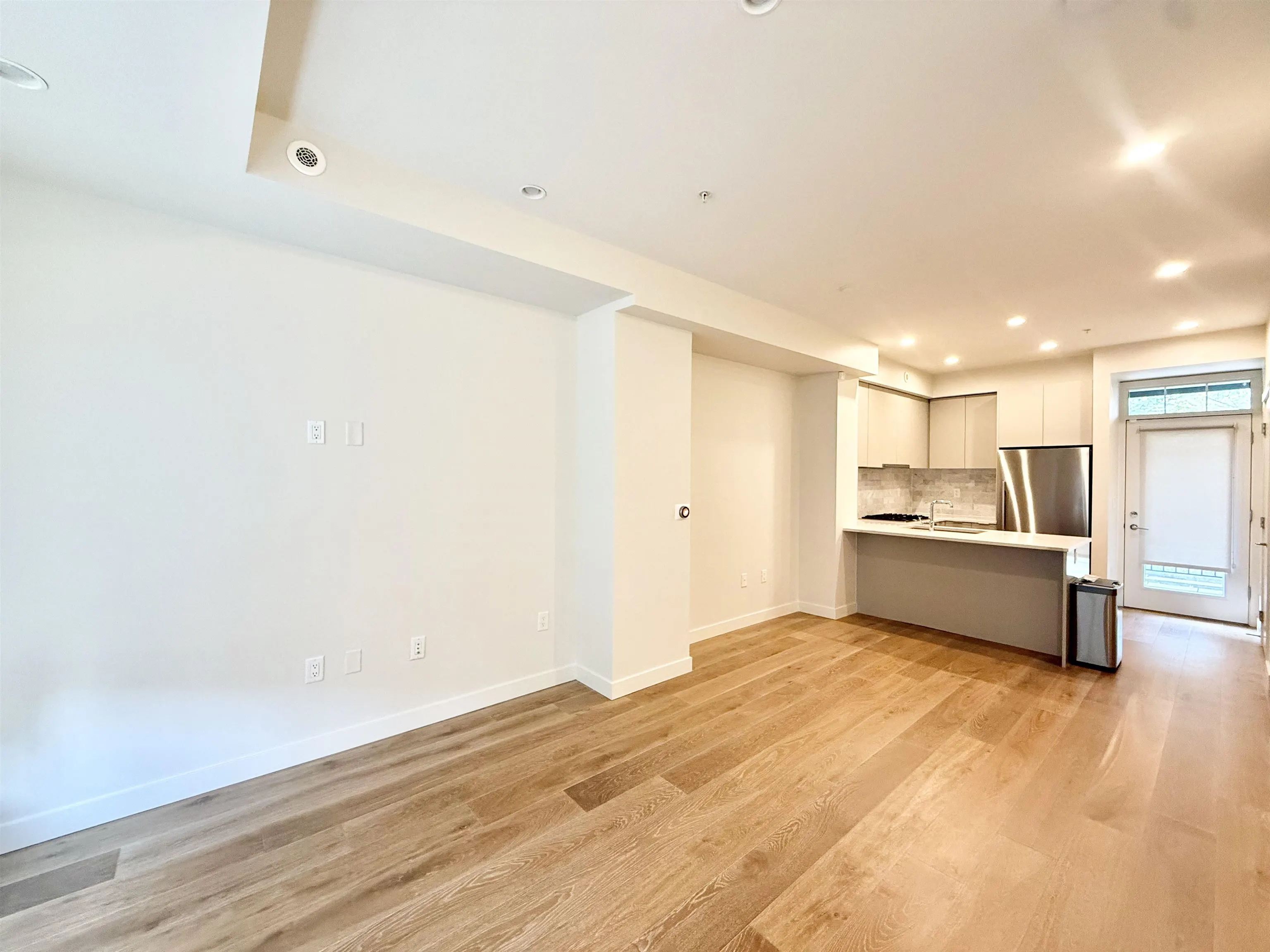 Oak Street #7923