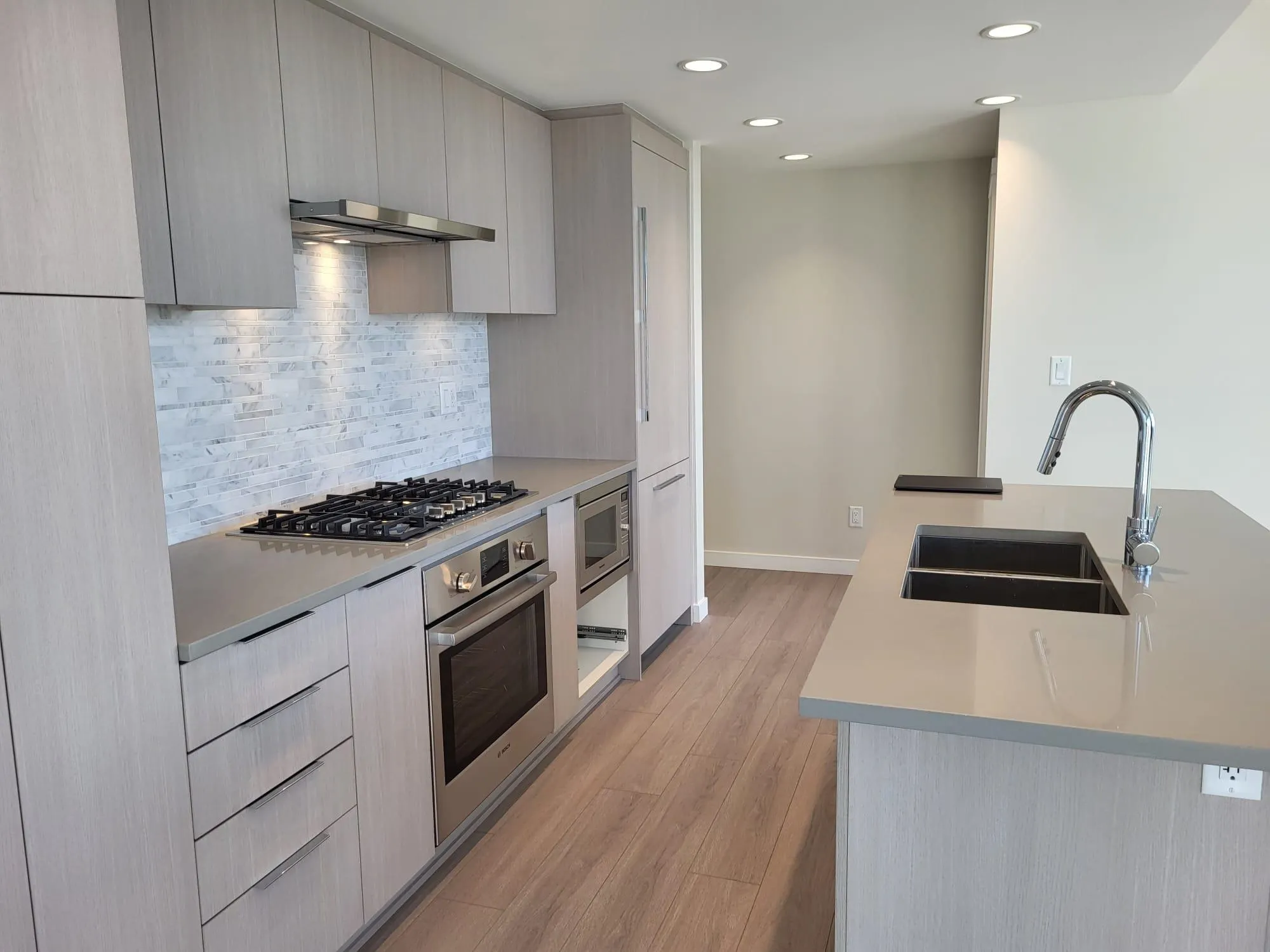 1182 Westwood Street #3806