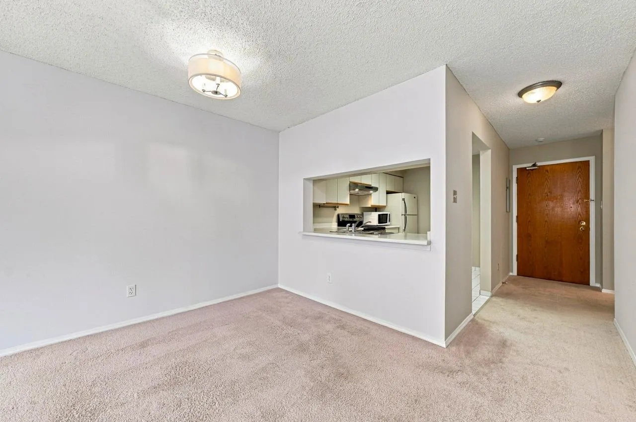 6055 Nelson Avenue #501