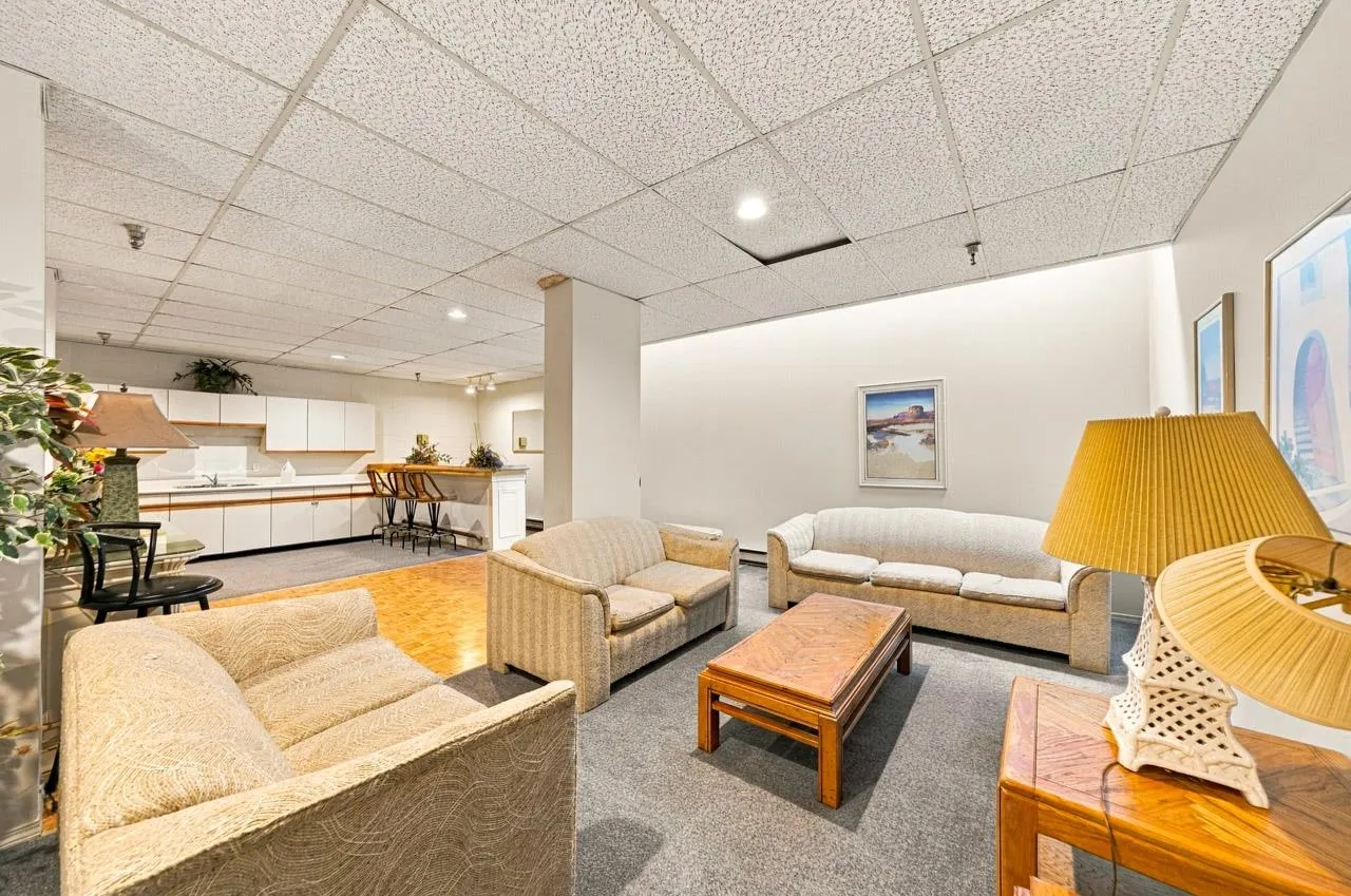 6055 Nelson Avenue #501