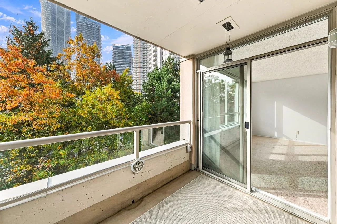 6055 Nelson Avenue #501