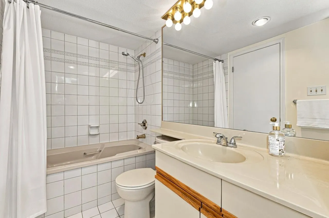 6055 Nelson Avenue #501
