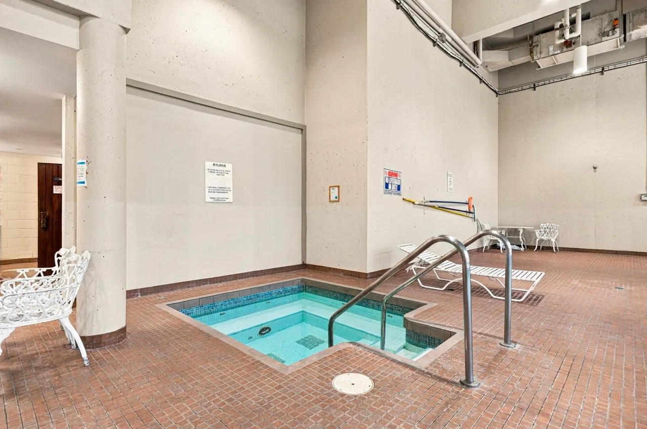 6055 Nelson Avenue #501