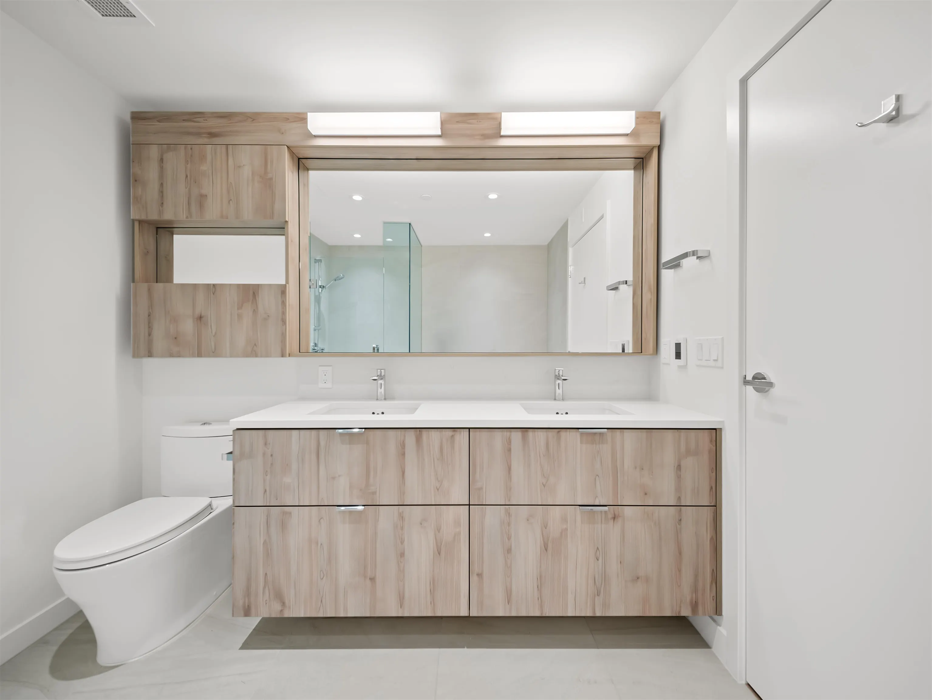 755 Harbourside Drive #425