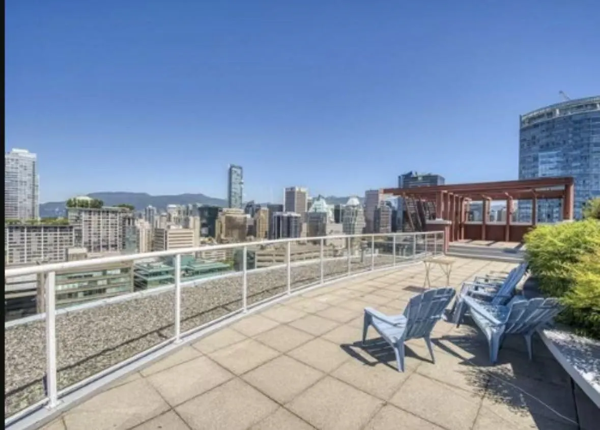 933 Seymour Street #1114