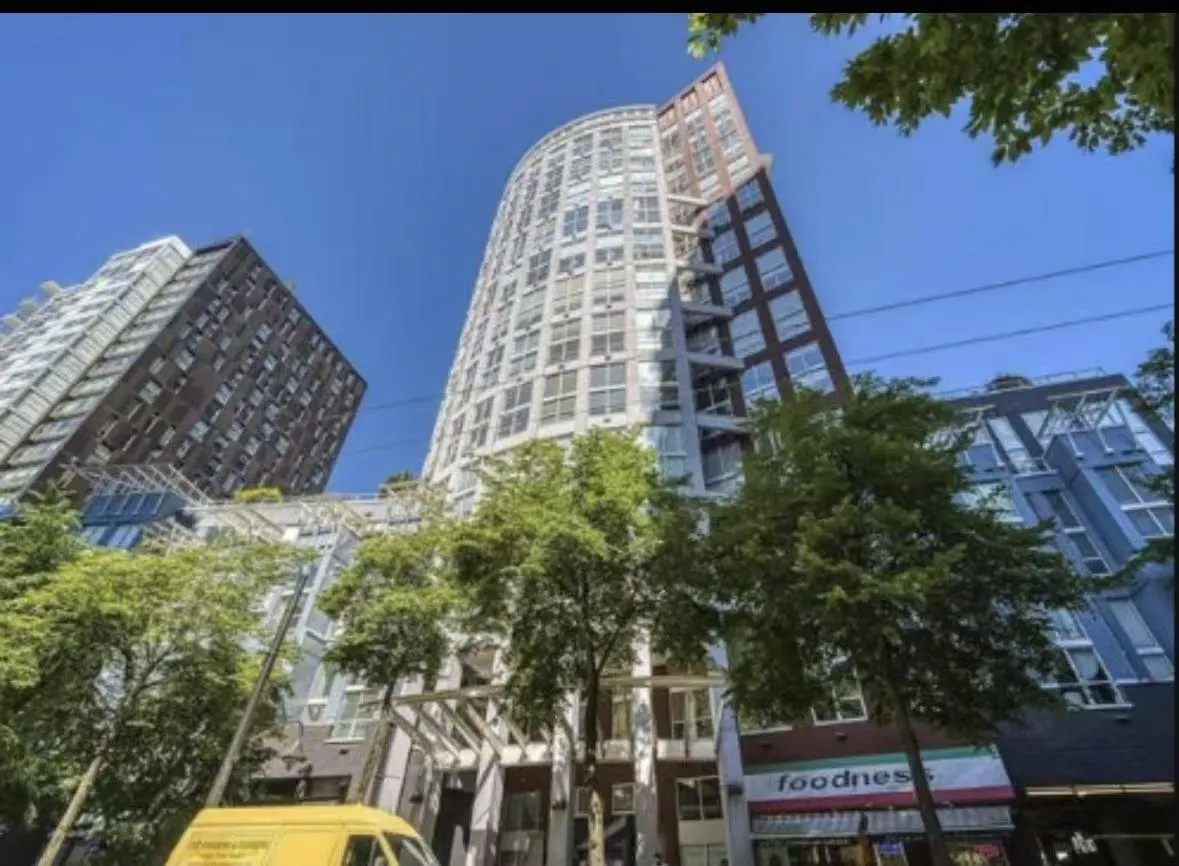 933 Seymour Street #1114