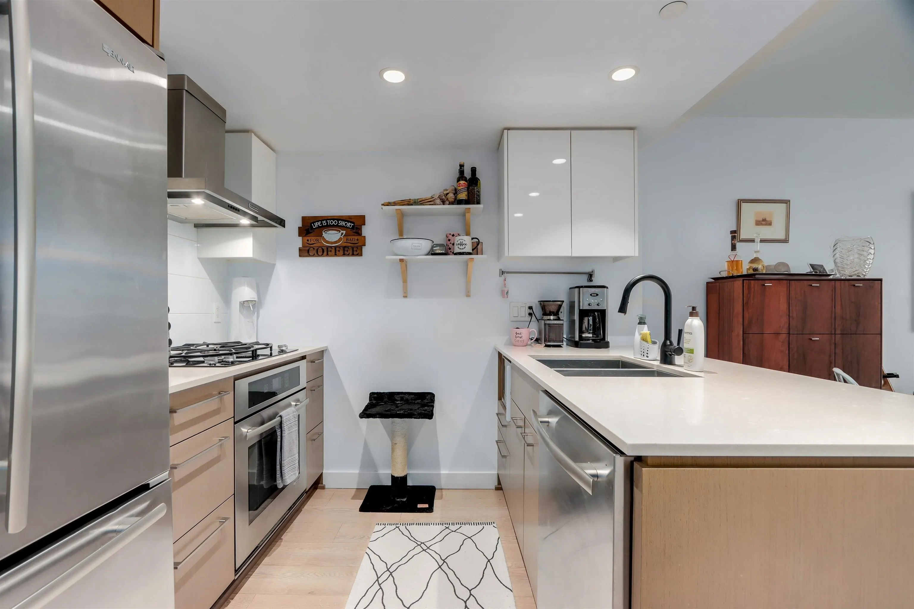 1618 Quebec Street #207