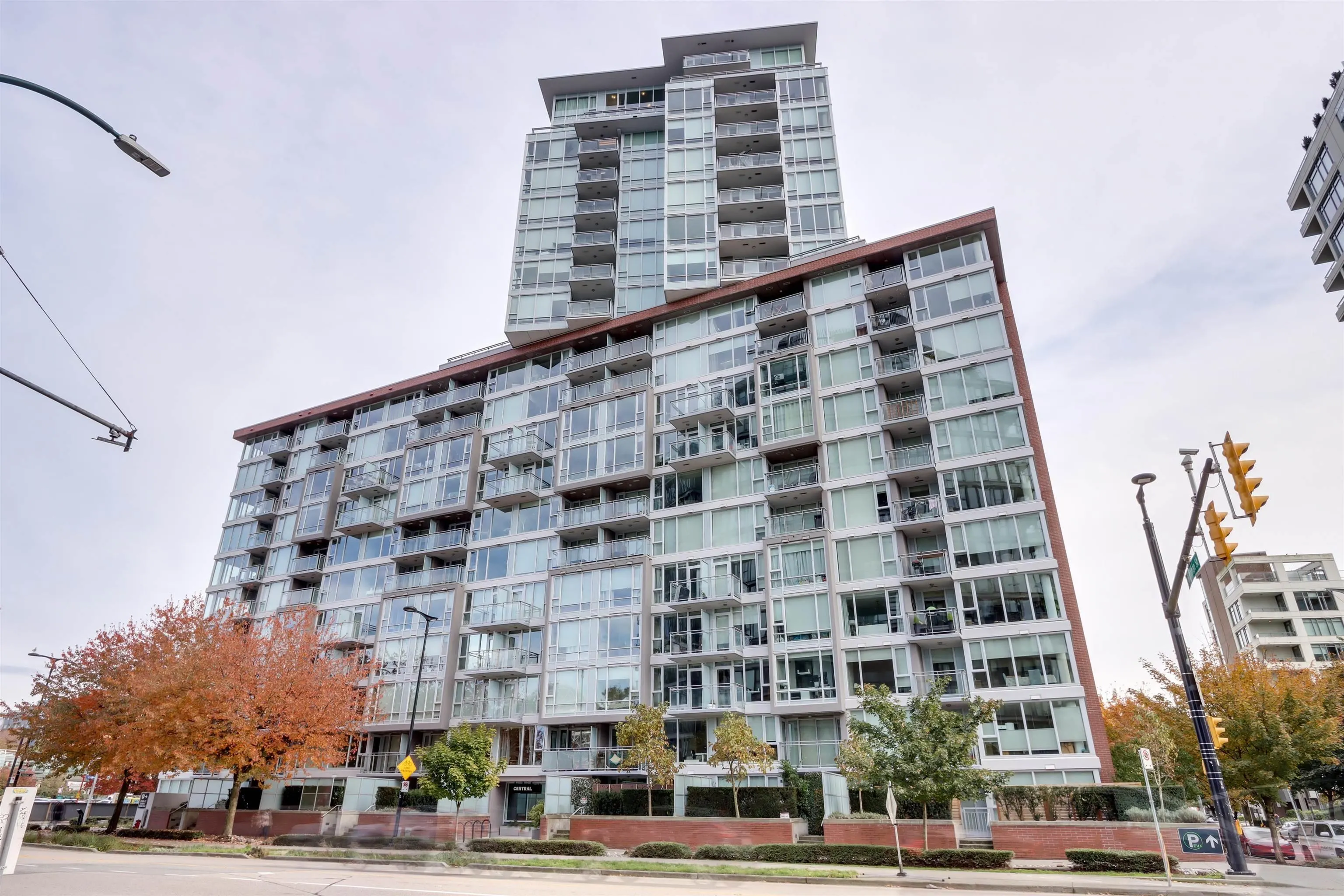 1618 Quebec Street #207