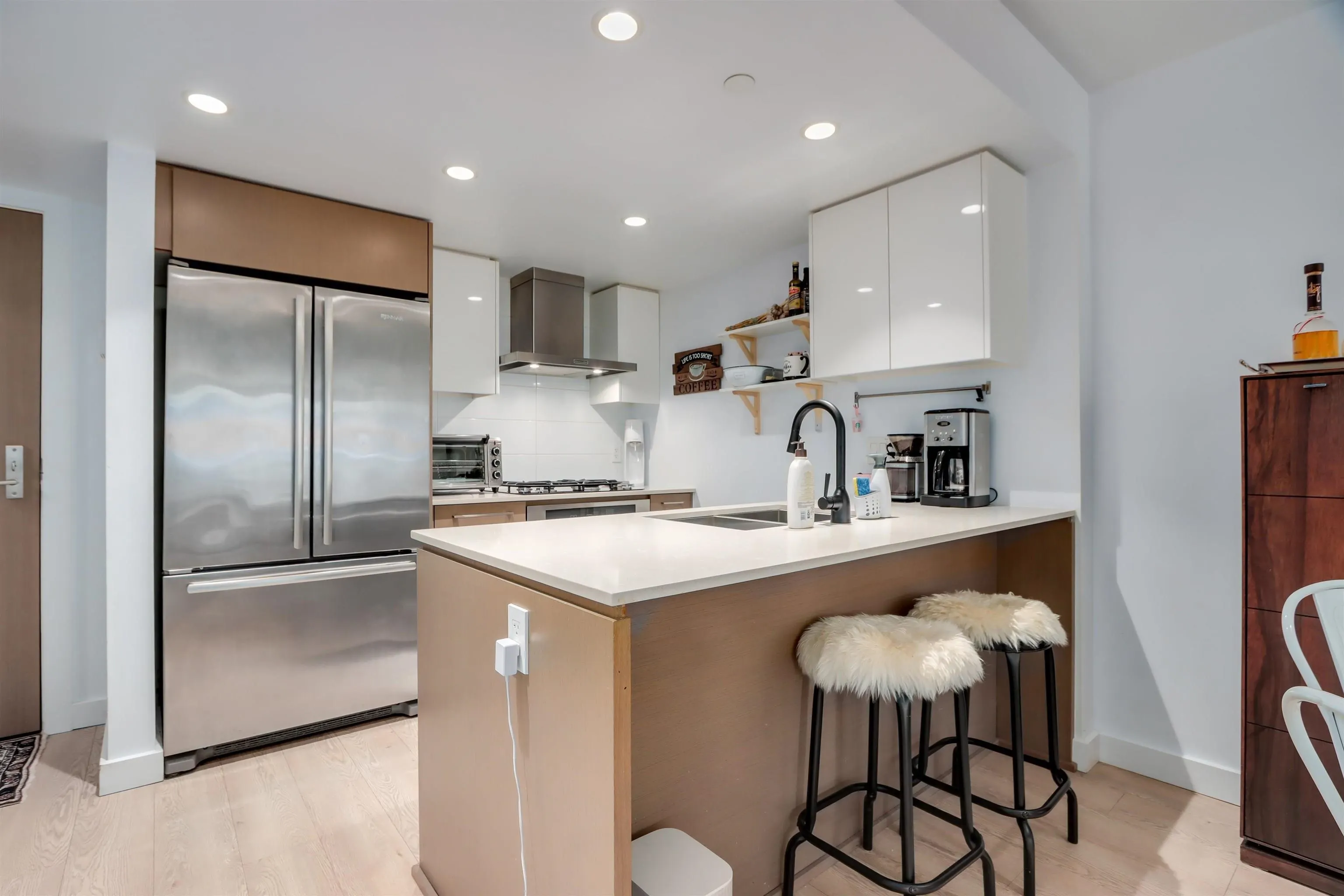 1618 Quebec Street #207