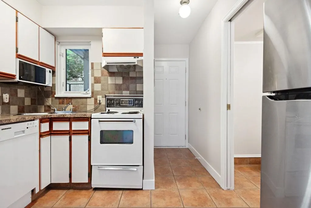 1205 W 14th Avenue #103