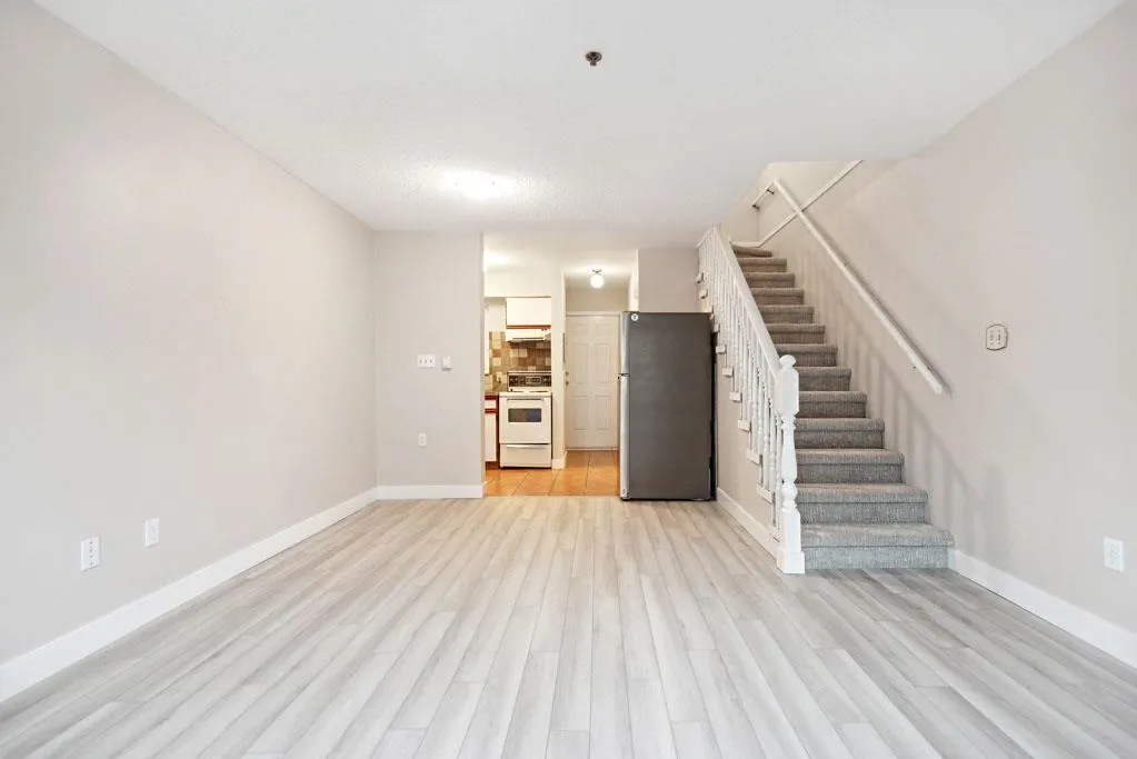 1205 W 14th Avenue #103