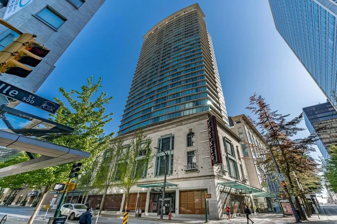 610 Granville Street #21XX
