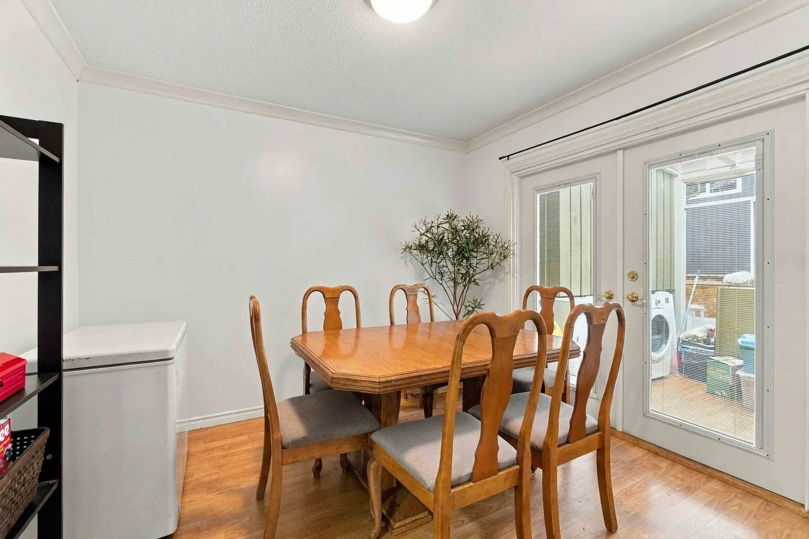 6671 Carncross Crescent