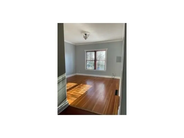 324 Tenth Street