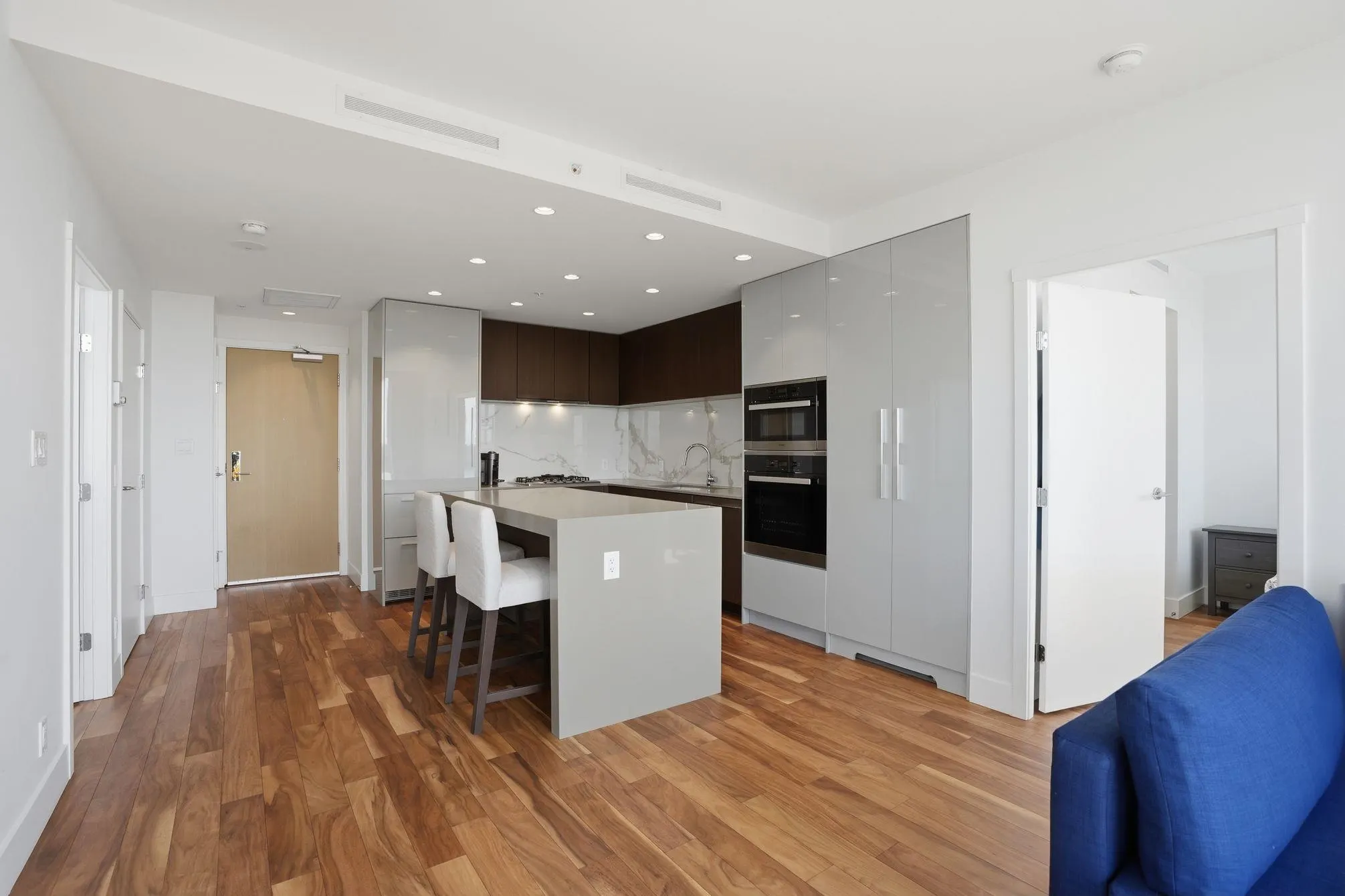 1632 Lions Gate Lane #1904