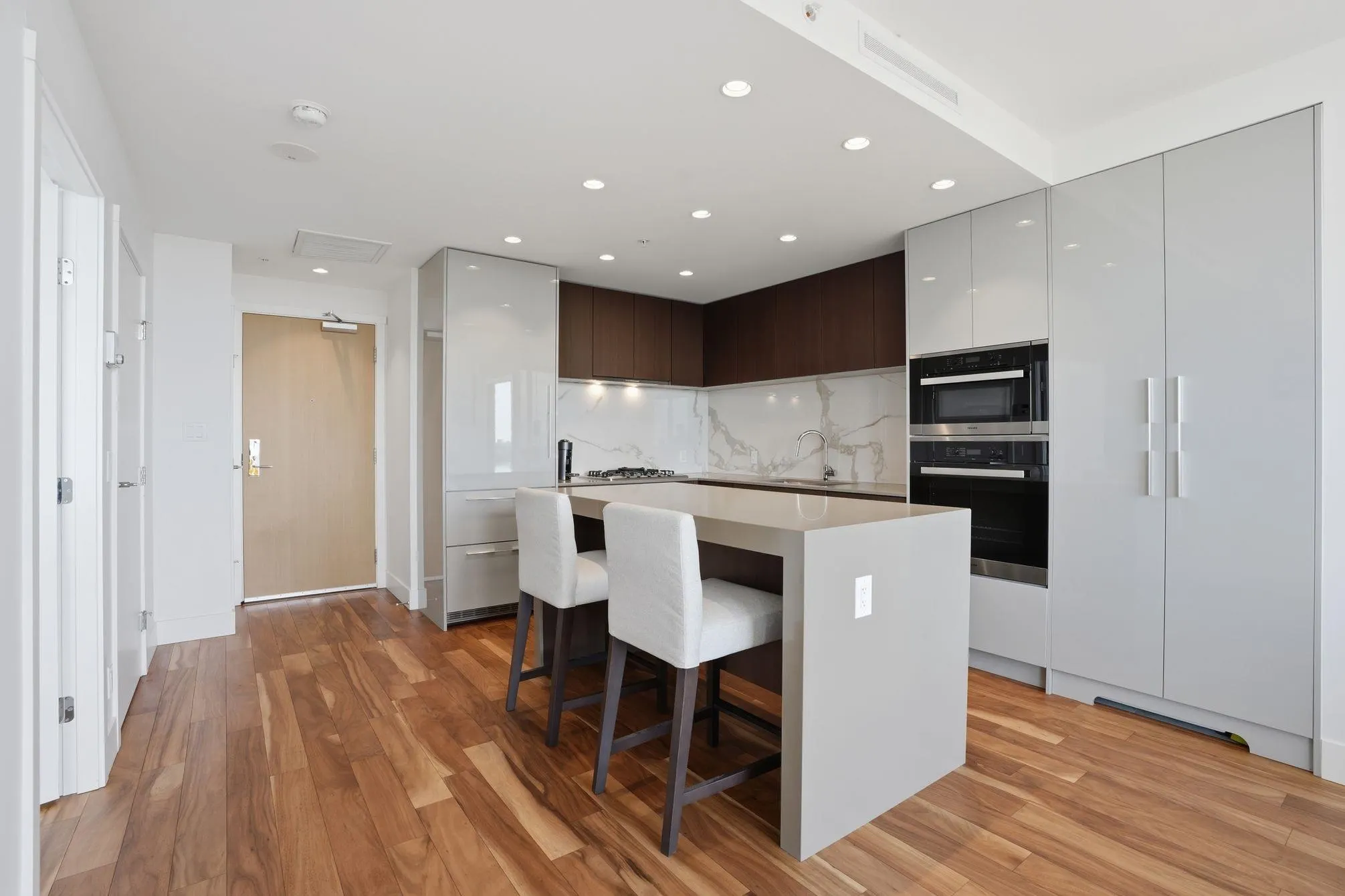 1632 Lions Gate Lane #1904