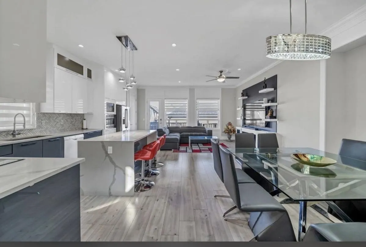 14039 59a Avenue