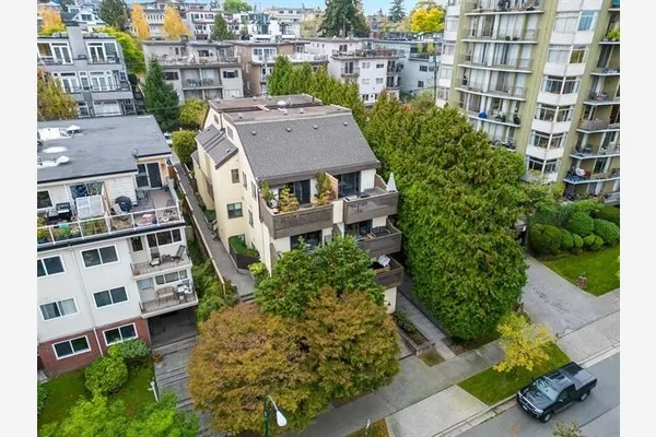 2458 York Avenue #102