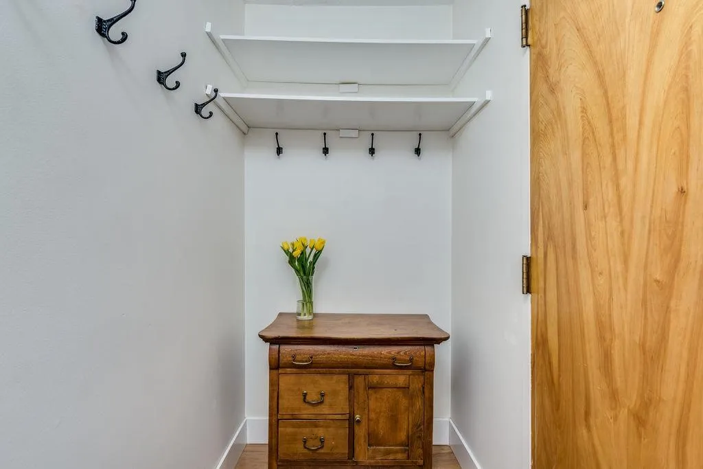 2458 York Avenue #102
