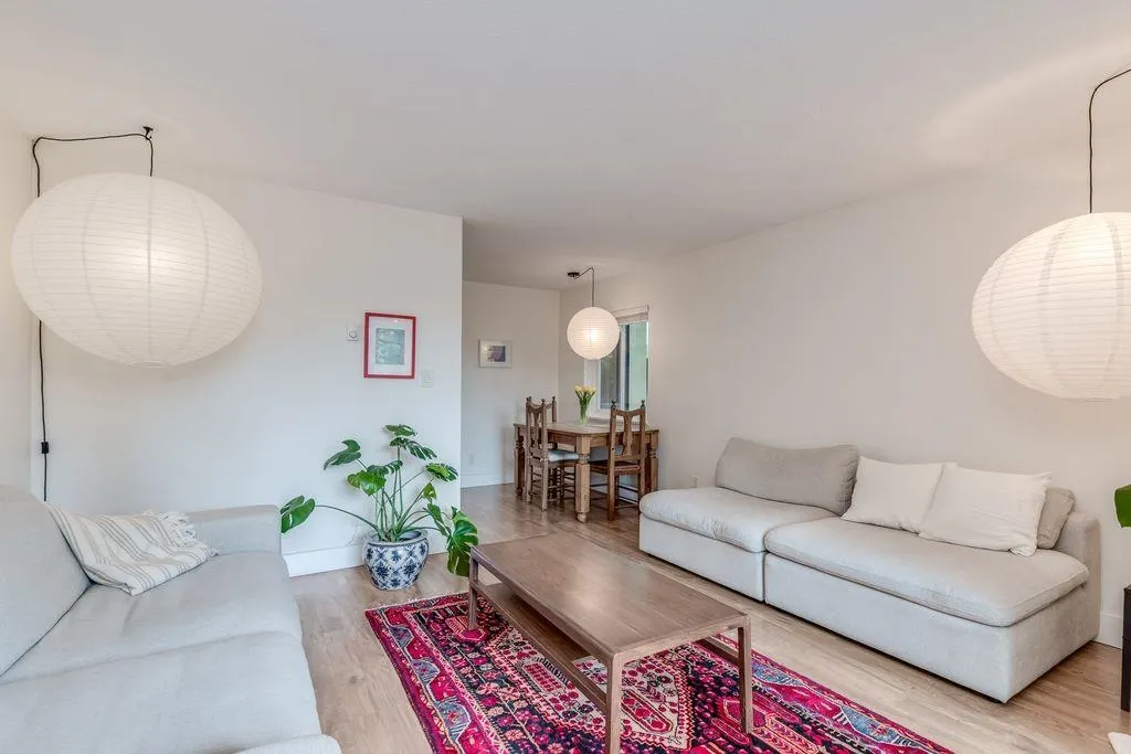 2458 York Avenue #102