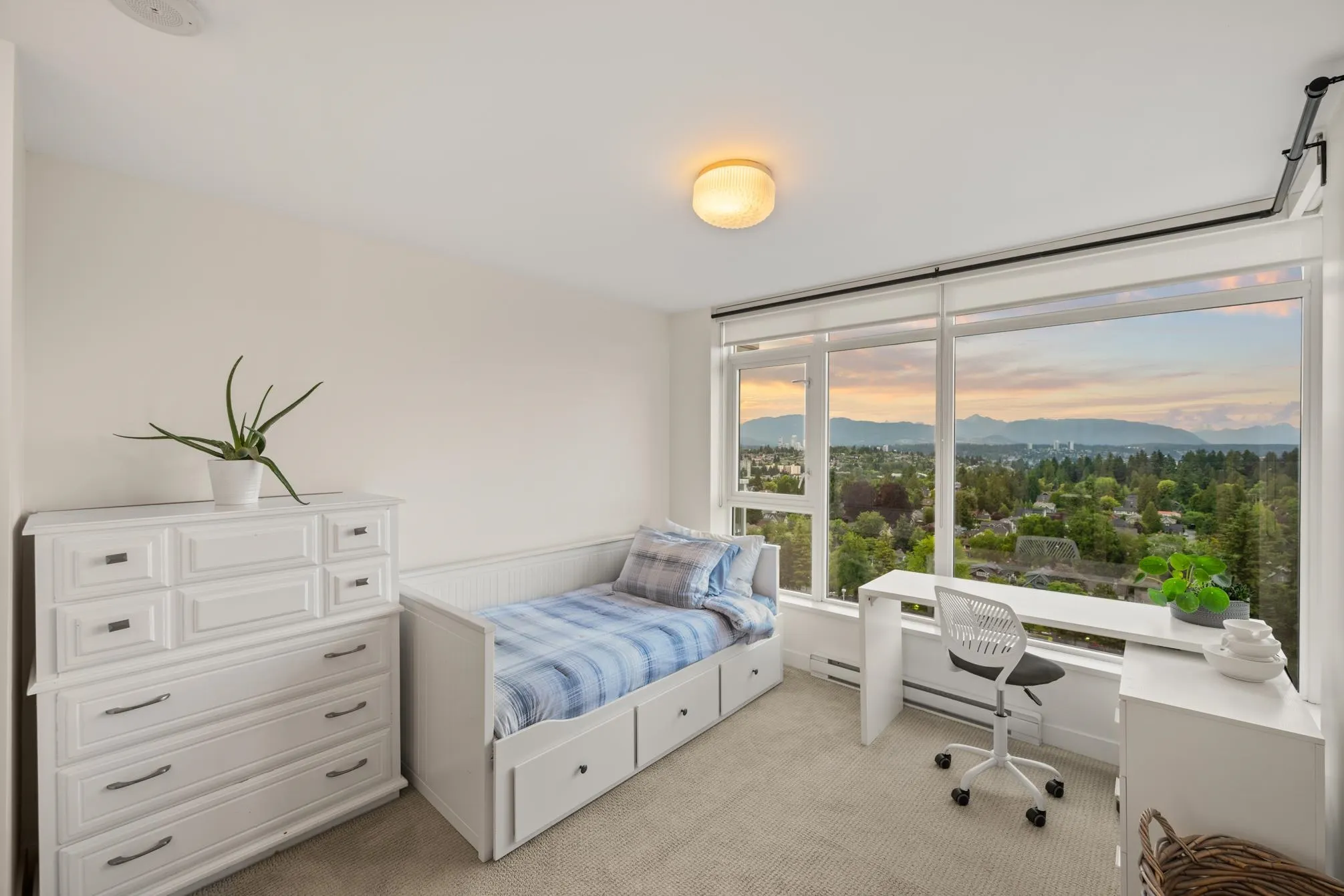 608 Belmont Street #2101