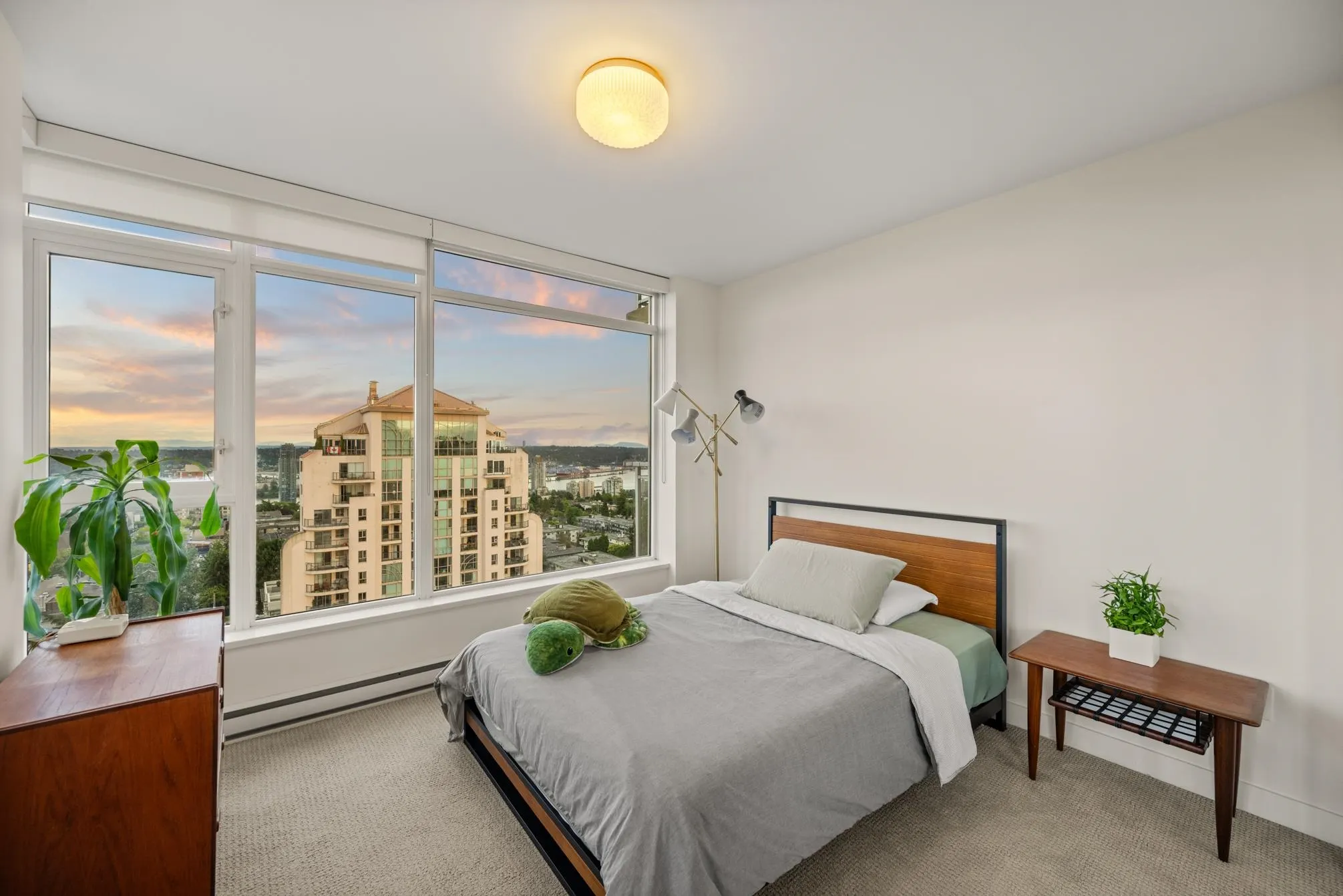 608 Belmont Street #2101
