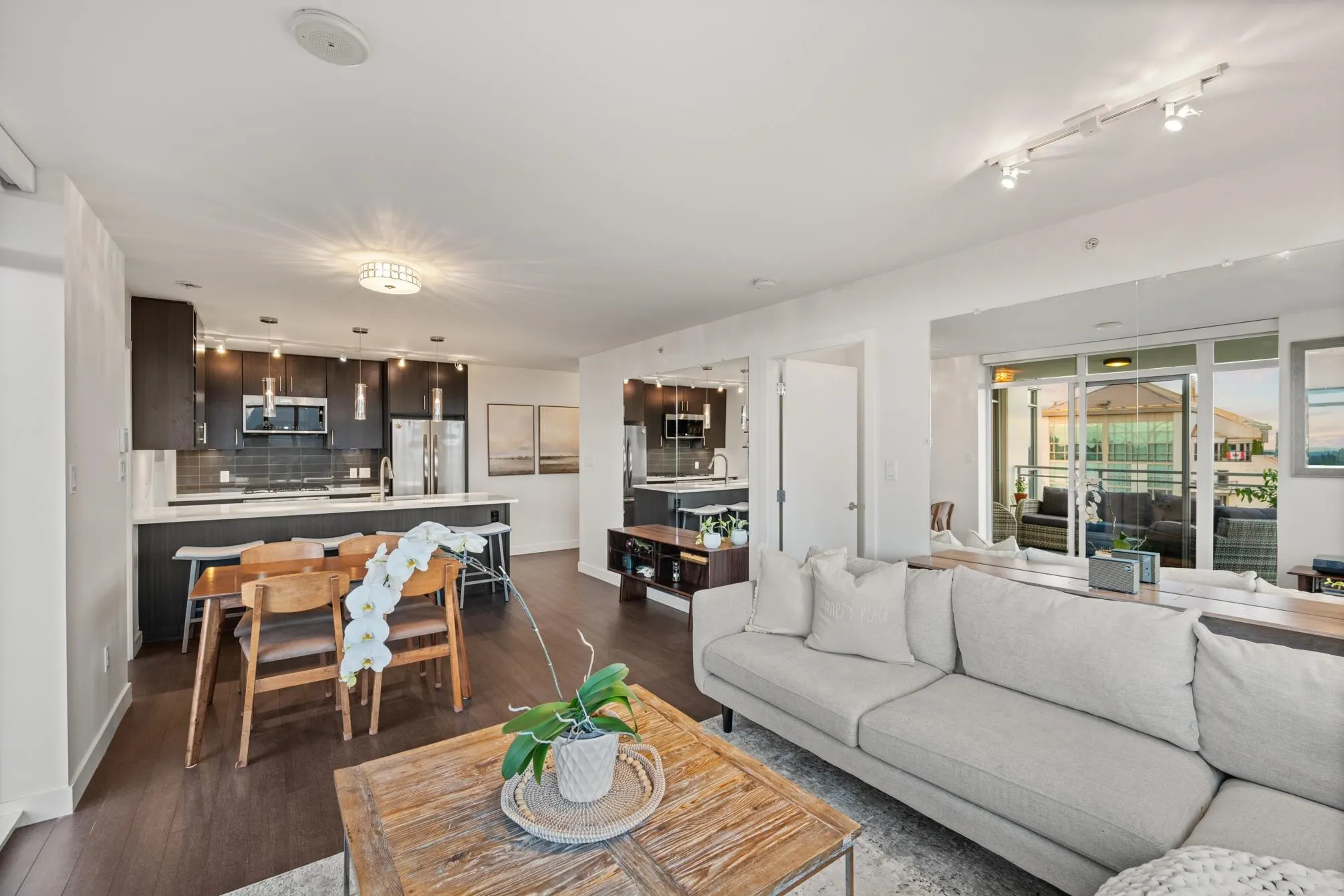 608 Belmont Street #2101