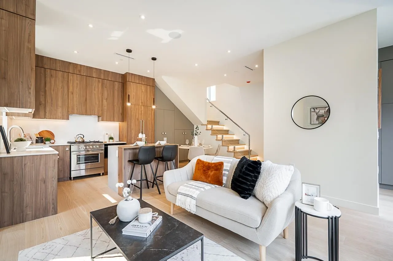 456 E 38th Avenue #1