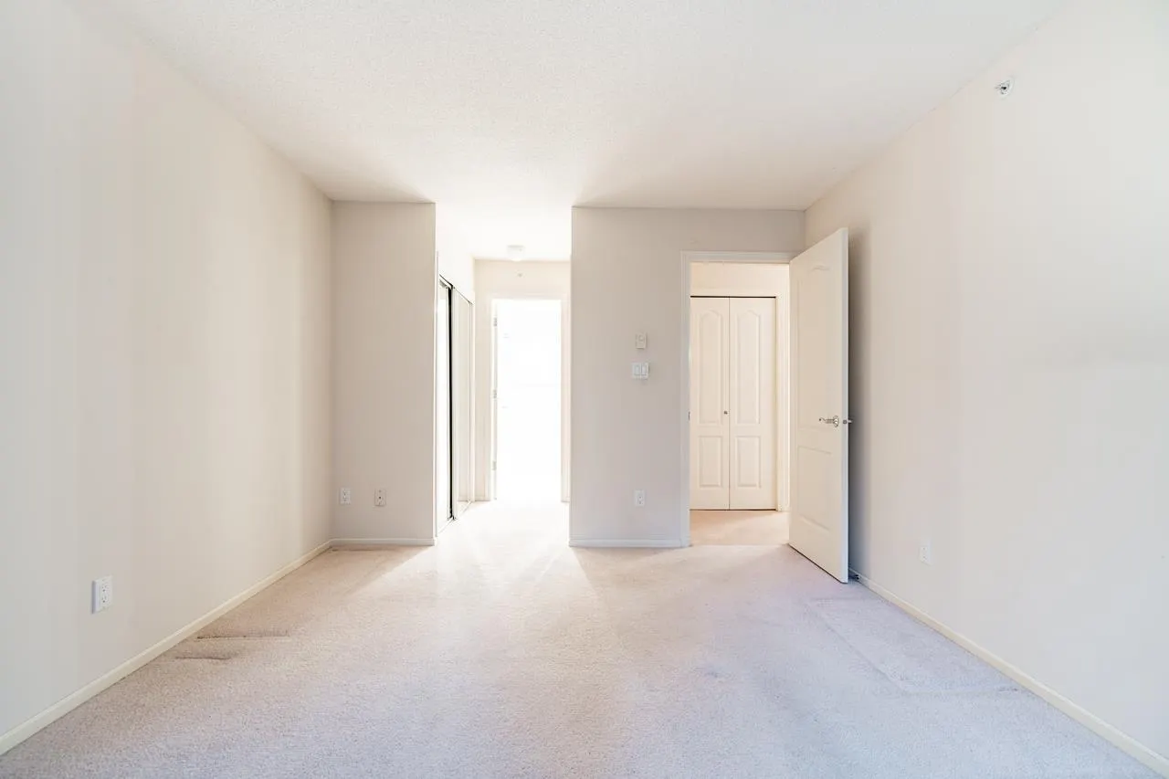 6622 Southoaks Crescent #203
