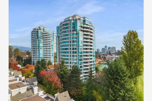 6622 Southoaks Crescent #203