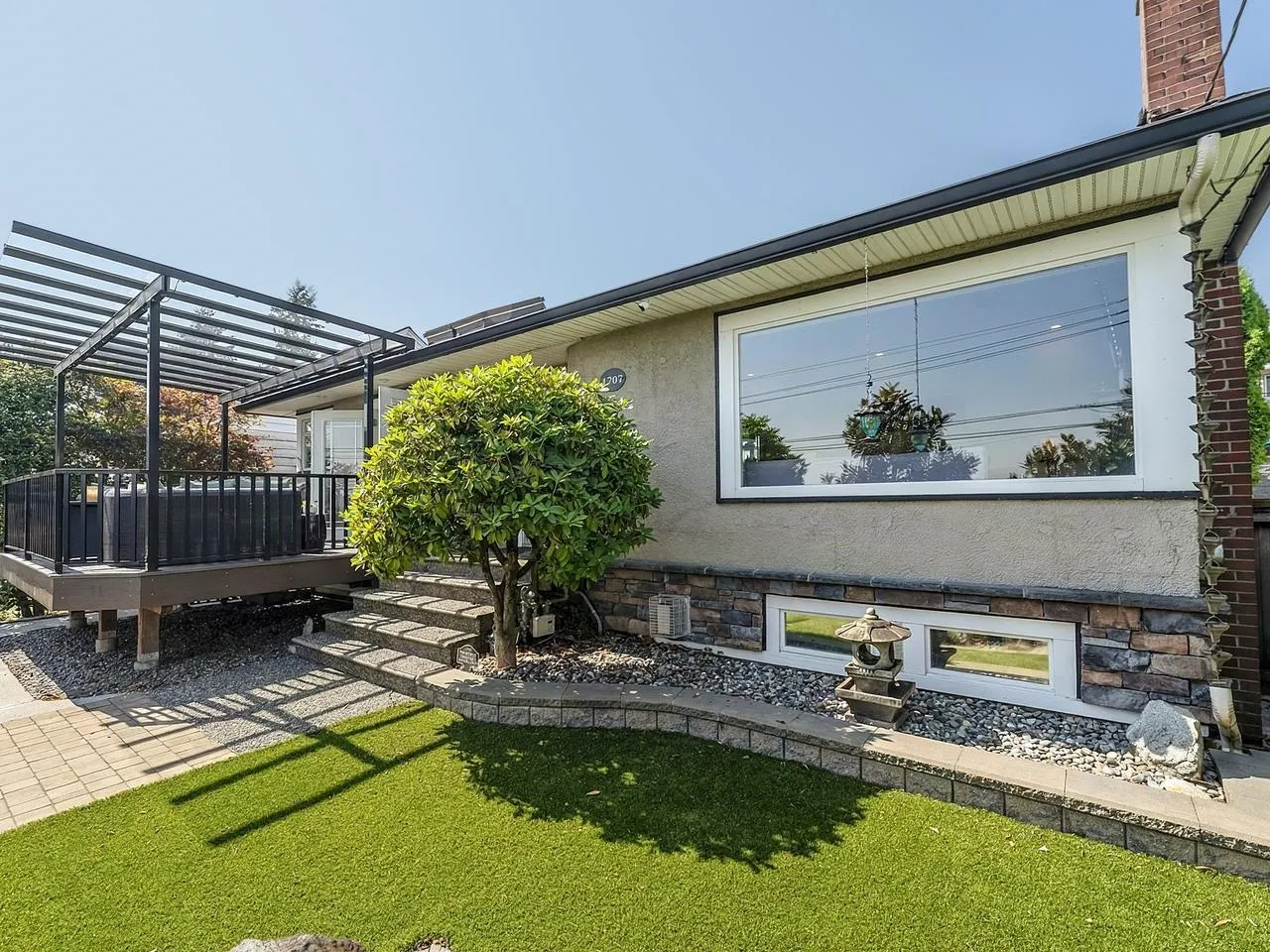 1707 Nanaimo Street