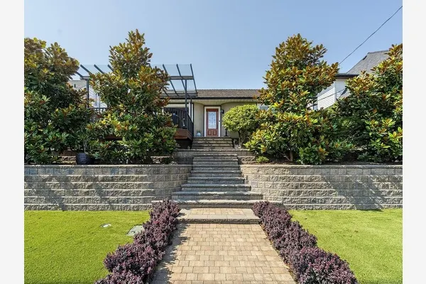 1707 Nanaimo Street