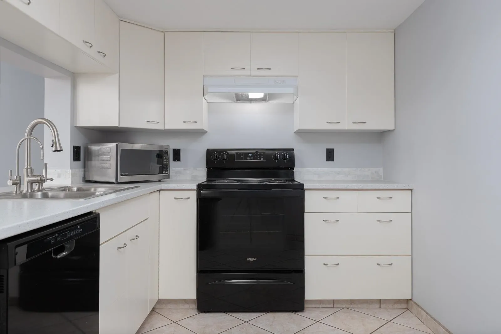 121 Tenth Street #1806