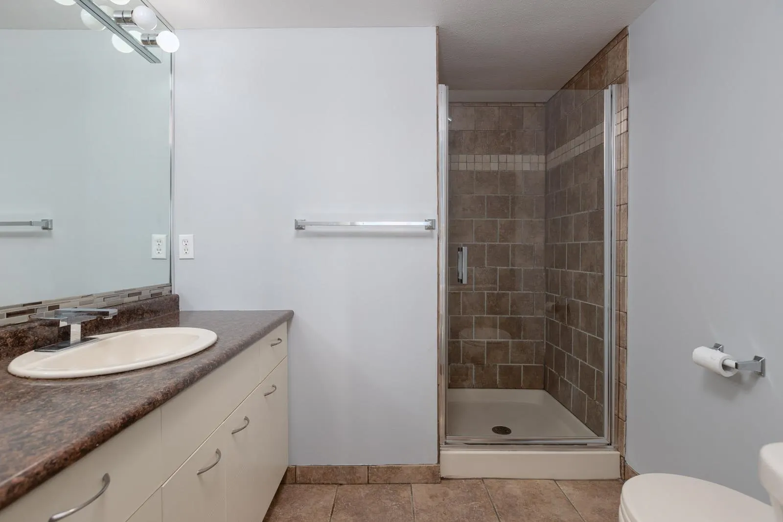 121 Tenth Street #1806