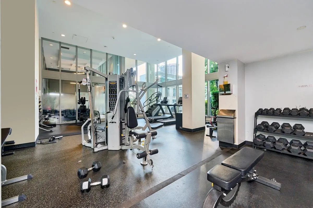 2232 Douglas Road #805