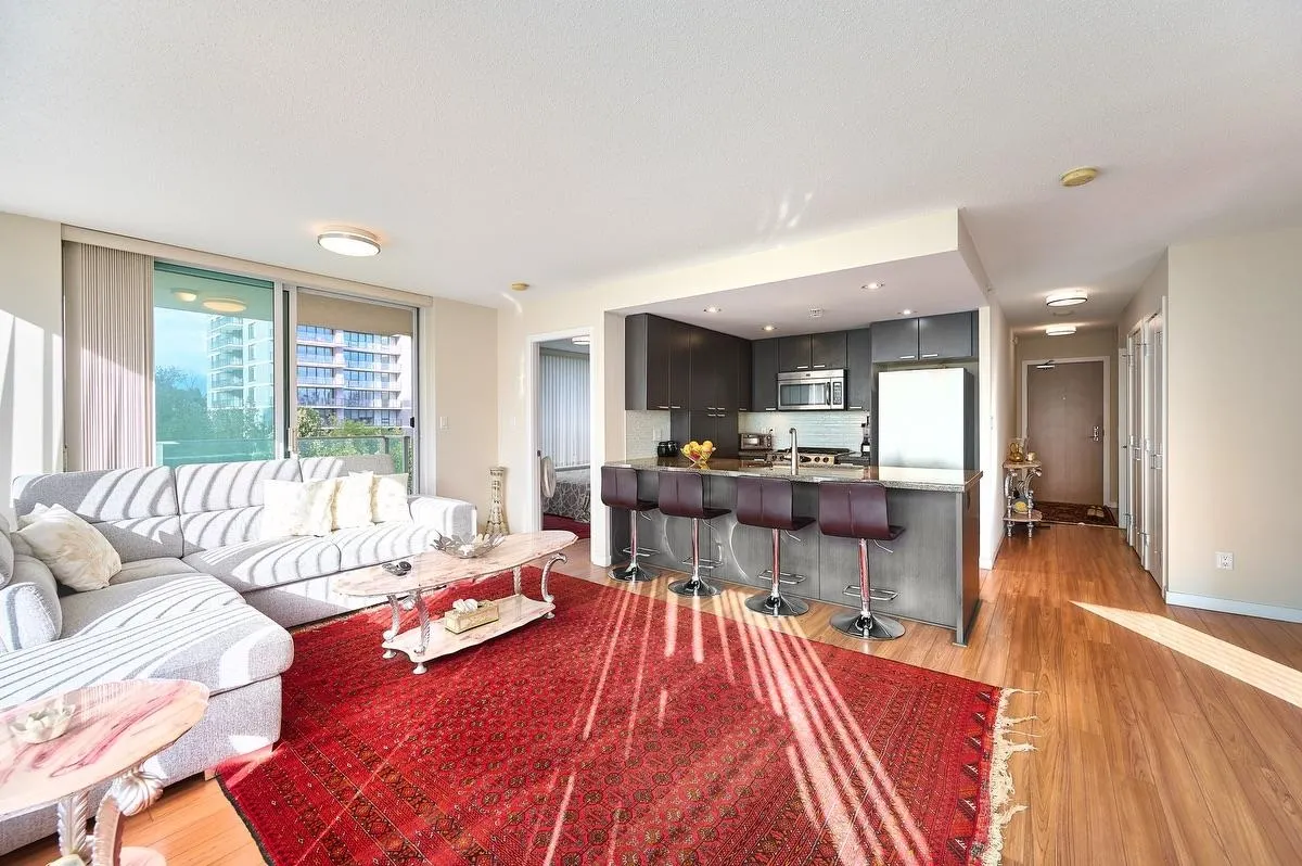 2232 Douglas Road #805