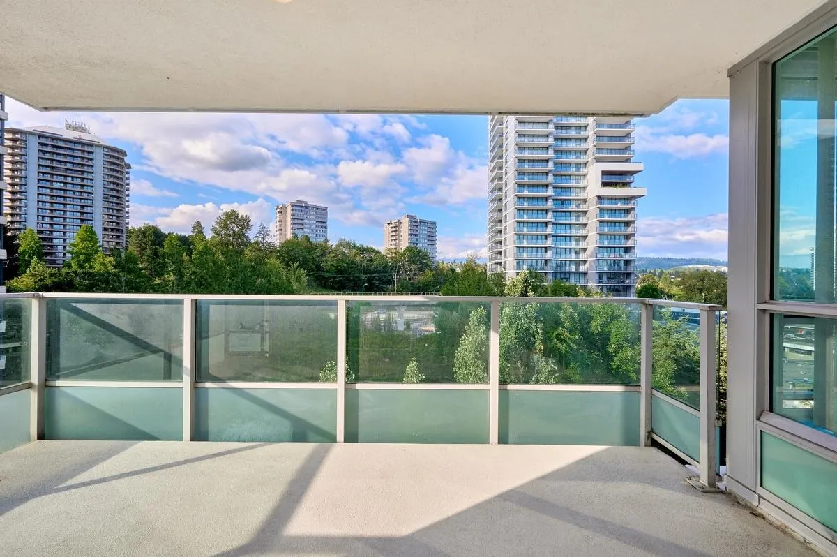 2232 Douglas Road #805
