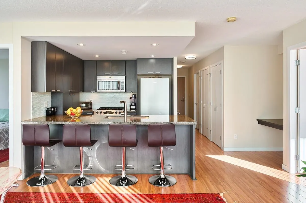 2232 Douglas Road #805