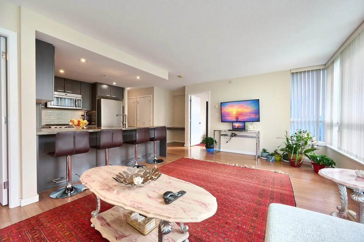 2232 Douglas Road #805