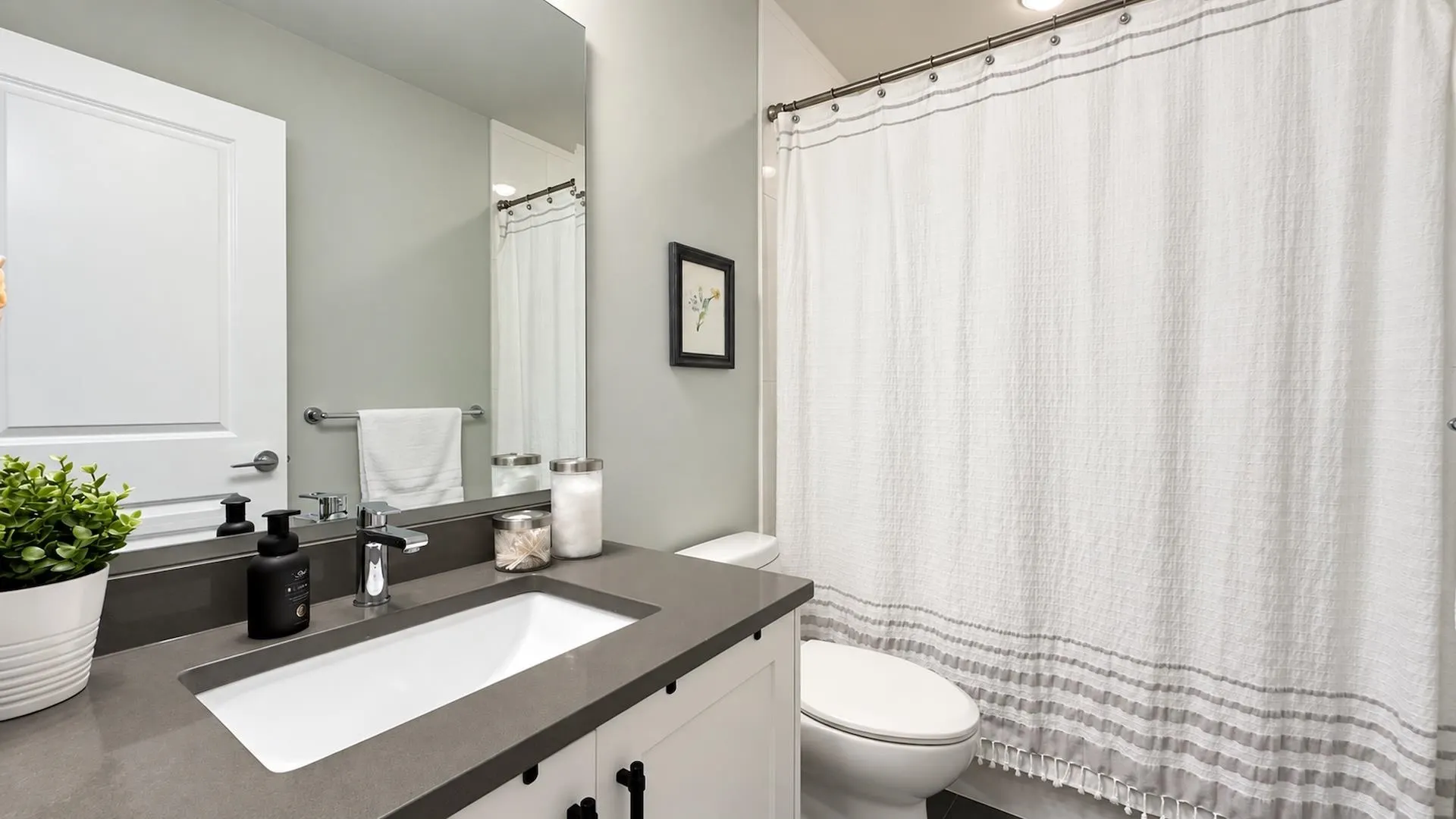 16528 24a Avenue #203