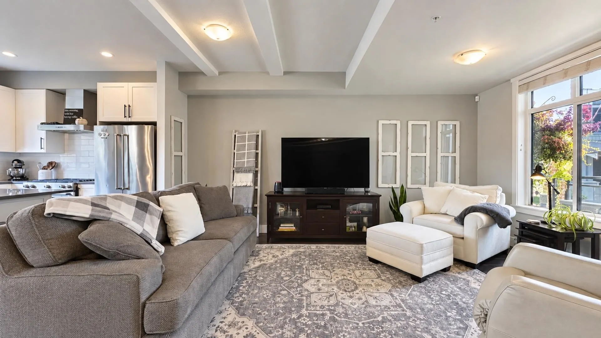 16528 24a Avenue #203