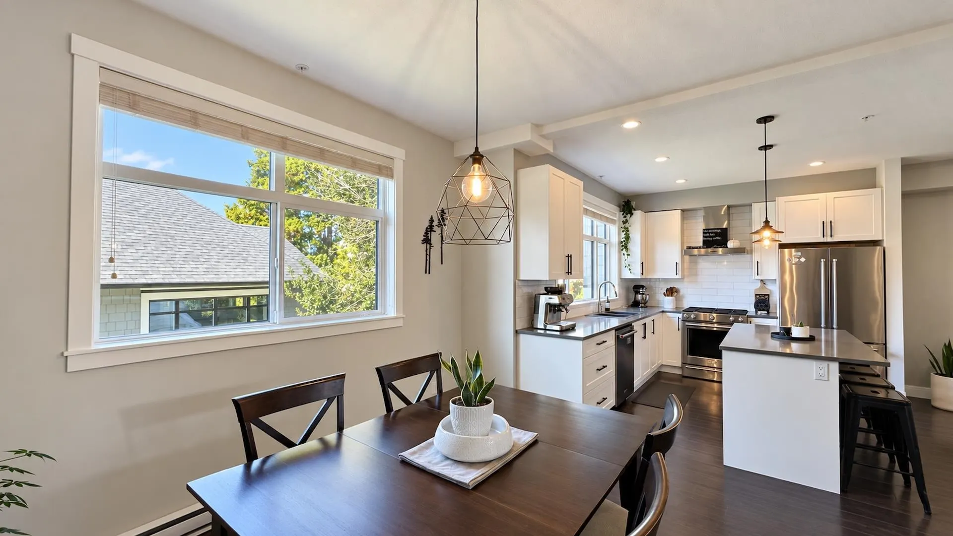 16528 24a Avenue #203