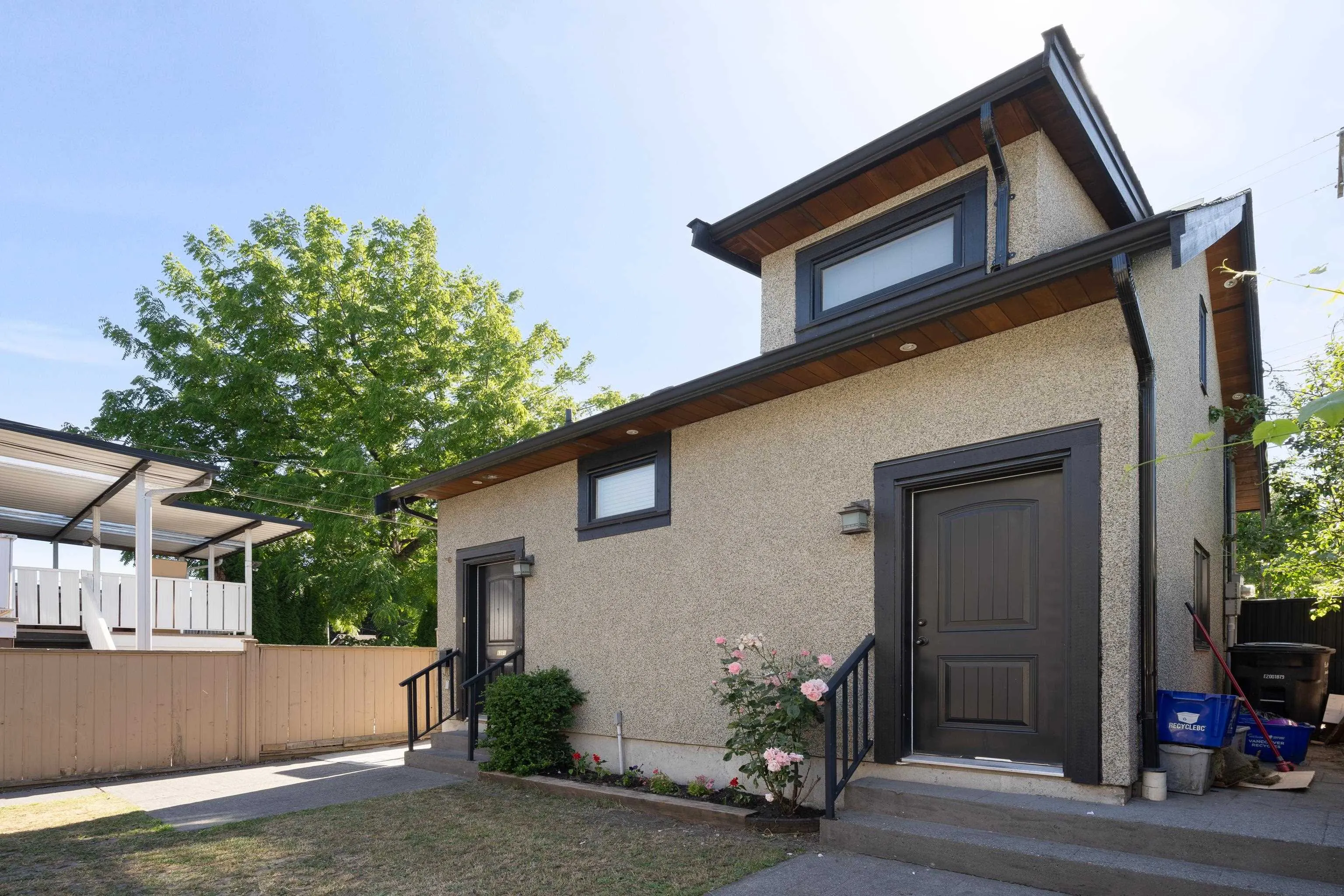 6387 Prince Albert Street