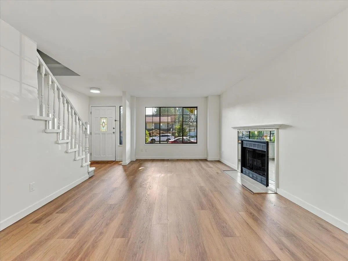 240 E 18th Street