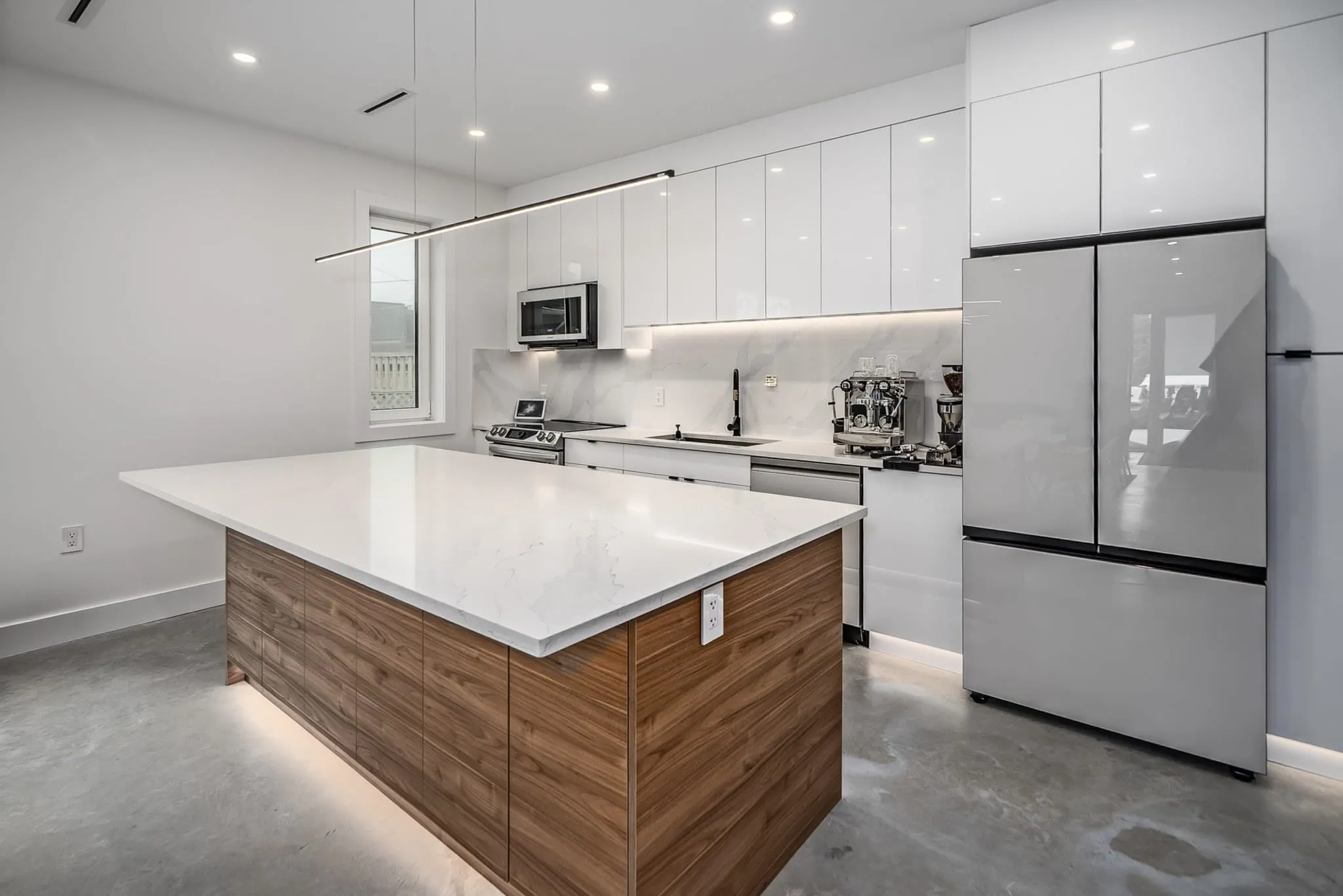 251 Douglas Crescent