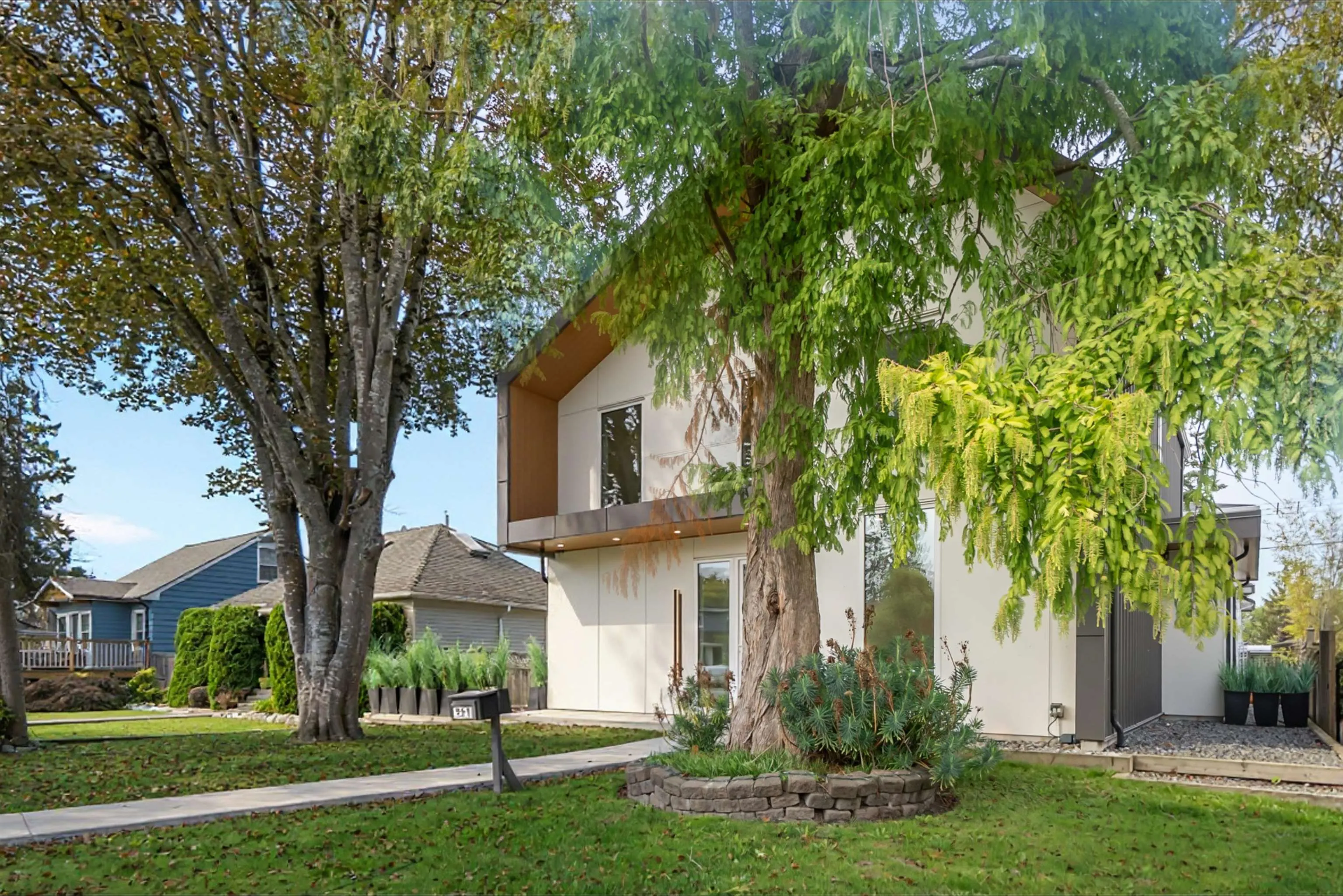 251 Douglas Crescent
